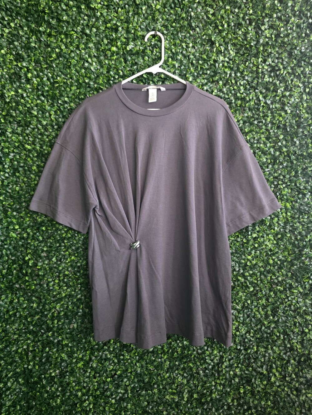 H&M Charcoal Gray Short Sleeve Tee with Side Twist